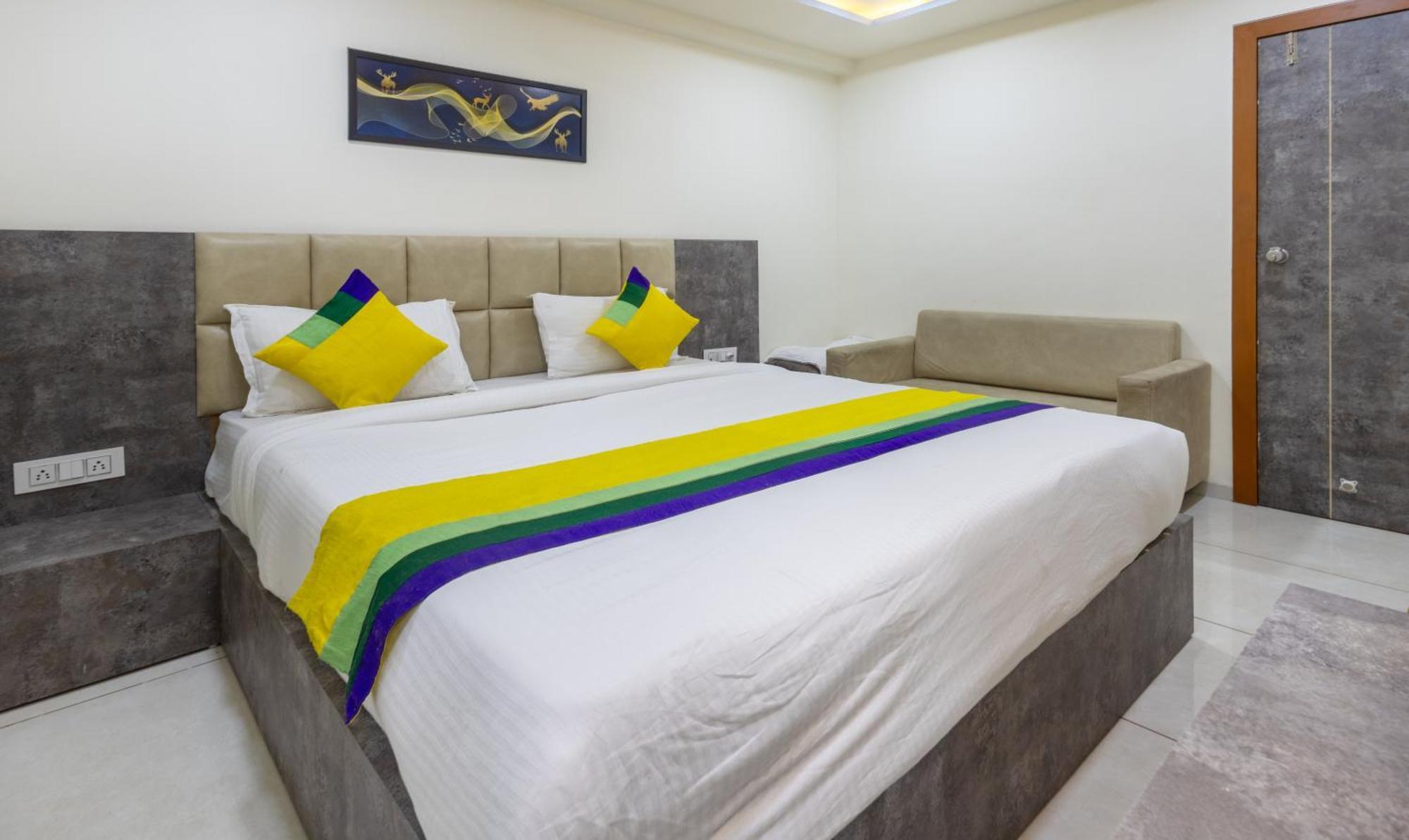 Itsy Hotels Signature, Nehru Nagar Ahmedabad Eksteriør bilde