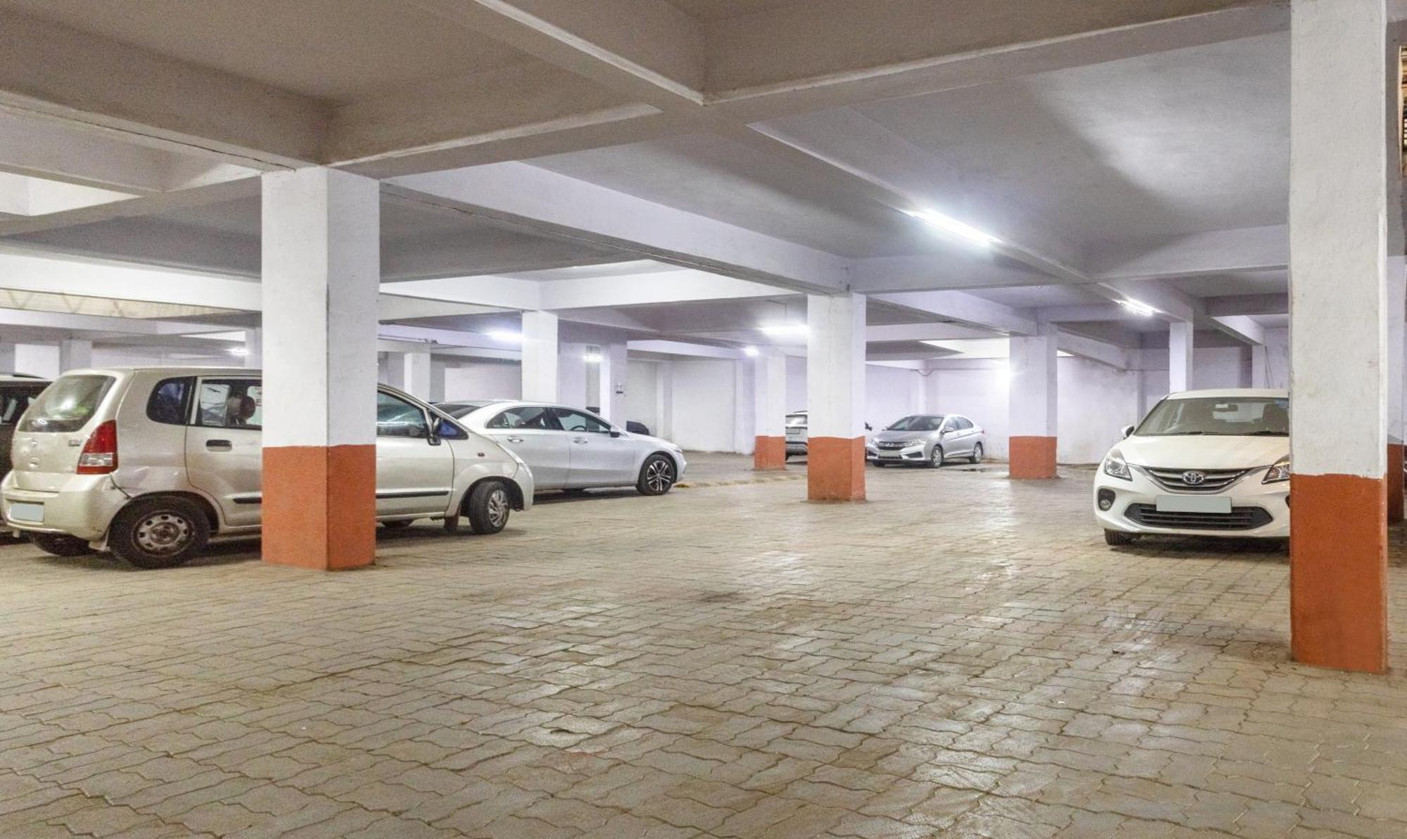Itsy Hotels Signature, Nehru Nagar Ahmedabad Eksteriør bilde