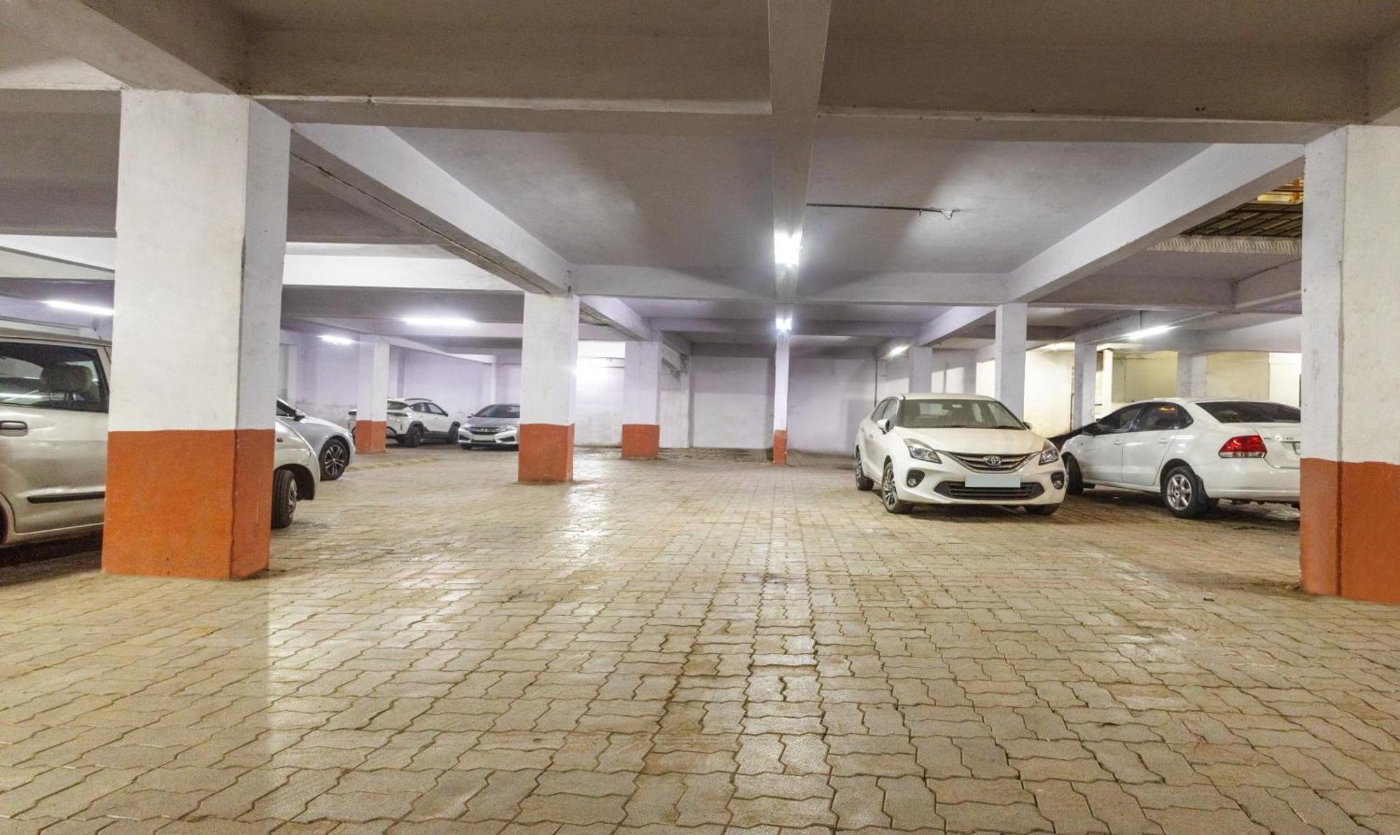 Itsy Hotels Signature, Nehru Nagar Ahmedabad Eksteriør bilde